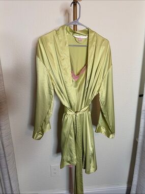 Victoria Secret Silky Light Green Satin Robe with Pink Lace Trim camisole